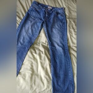 🌼Levis Jeans 526 Slender Boot Cut🌼